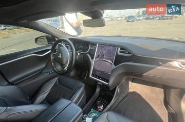 Ліфтбек Tesla Model S 2015 в Львові