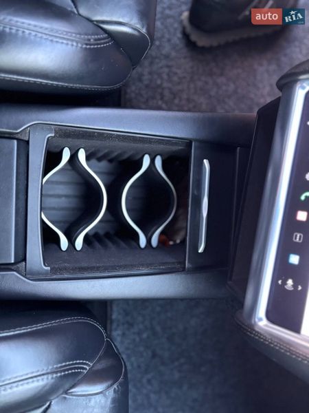 Лифтбек Tesla Model S 2017 в Коломые