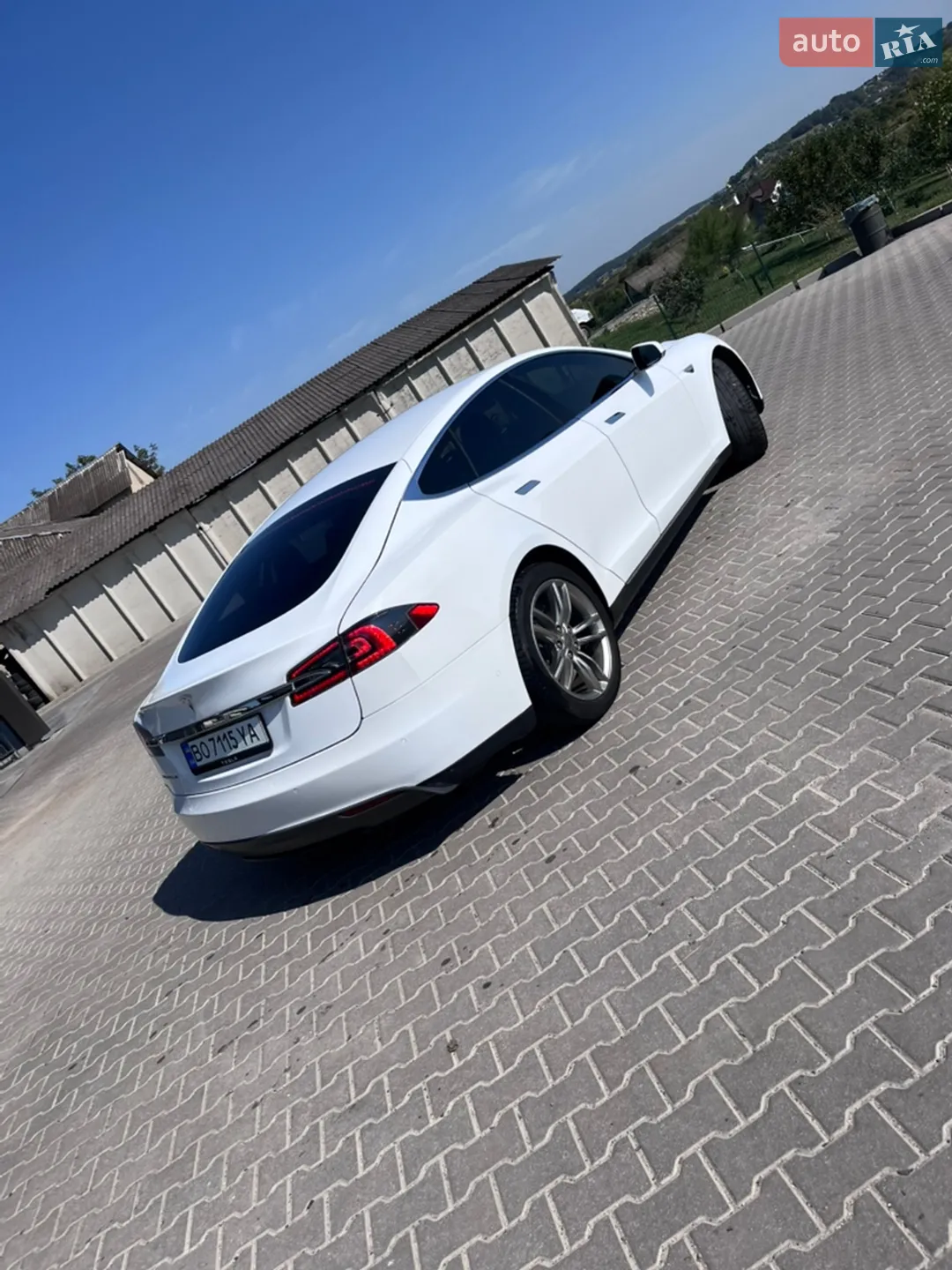 2014 Tesla Model S - мініатюра 3