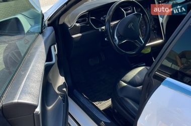 Ліфтбек Tesla Model S 2014 в Шумську