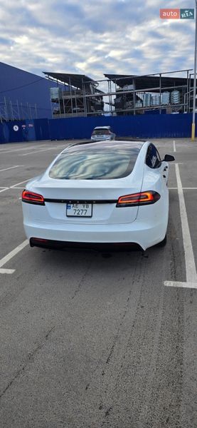 Лифтбек Tesla Model S 2024 в Днепре