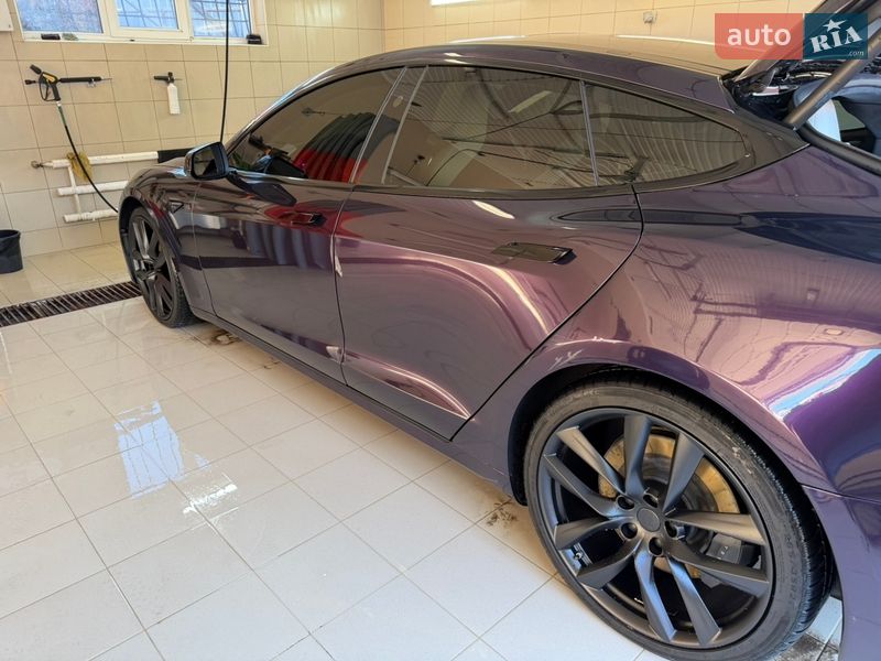 Лифтбек Tesla Model S 2018 в Одессе