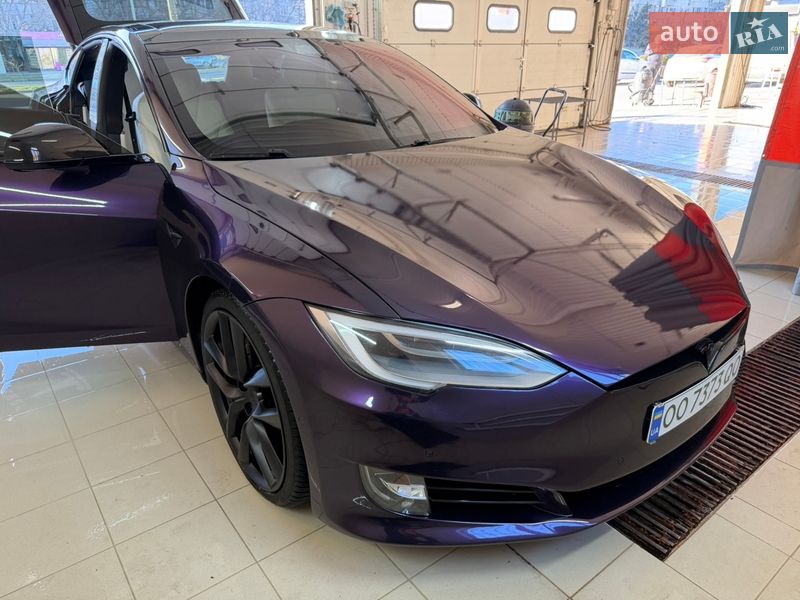 Лифтбек Tesla Model S 2018 в Одессе