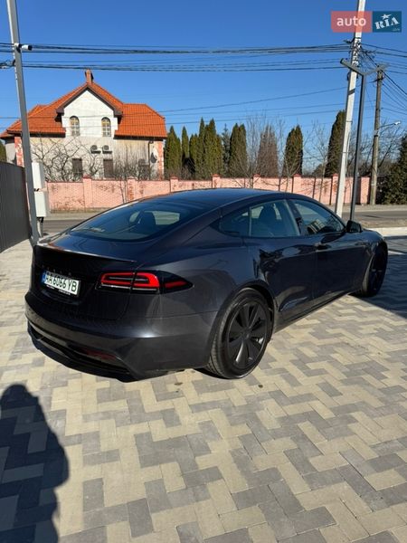 Лифтбек Tesla Model S 2023 в Киеве