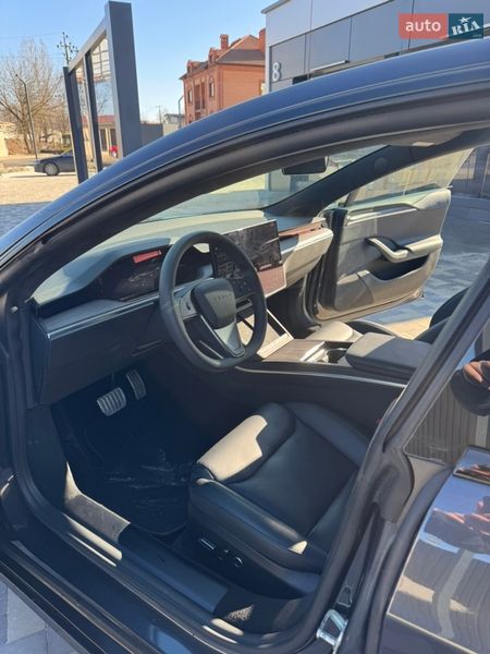 Лифтбек Tesla Model S 2023 в Киеве
