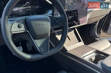 Лифтбек Tesla Model S 2023 в Киеве
