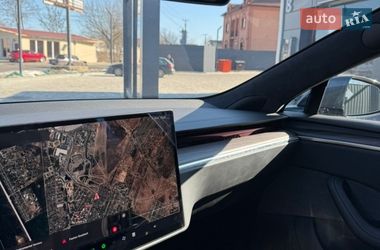 Лифтбек Tesla Model S 2023 в Киеве