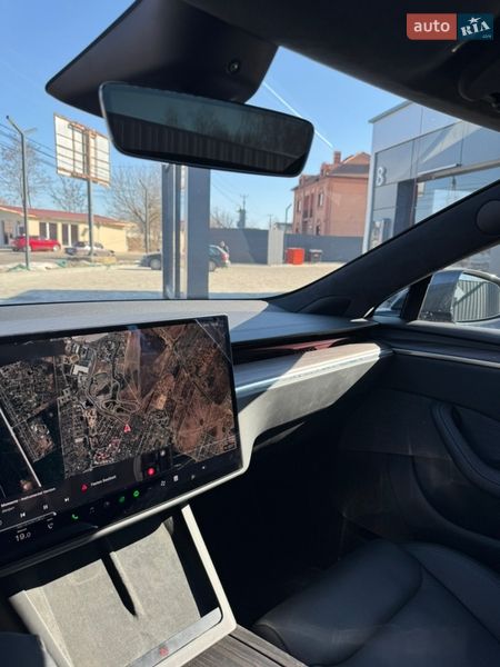 Лифтбек Tesla Model S 2023 в Киеве