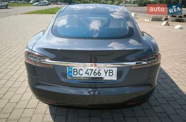 Лифтбек Tesla Model S 2017 в Львове