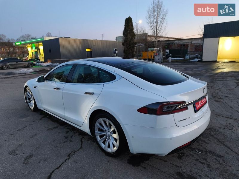 Ліфтбек Tesla Model S 2016 в Білій Церкві