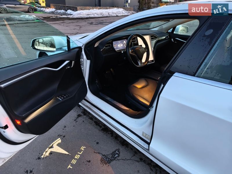 Ліфтбек Tesla Model S 2016 в Білій Церкві