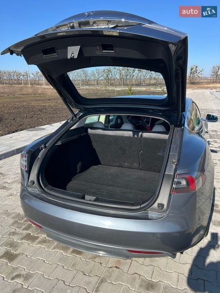 Лифтбек Tesla Model S 2013 в Ровно фото 16 Лифтбек Tesla Model S 2013 в Ровно
