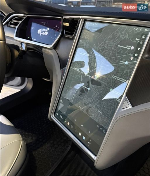 Ліфтбек Tesla Model S 2014 в Києві