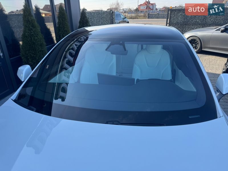Ліфтбек Tesla Model S 2023 в Івано-Франківську