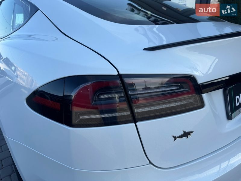 Ліфтбек Tesla Model S 2023 в Івано-Франківську