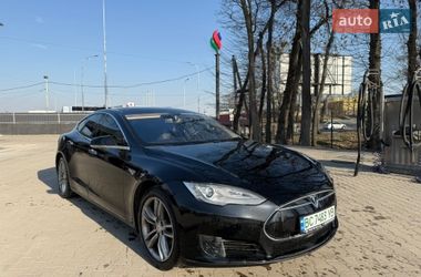 Лифтбек Tesla Model S 2013 в Львове