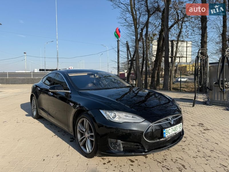 Лифтбек Tesla Model S 2013 в Львове