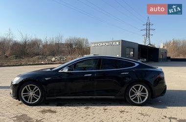 Лифтбек Tesla Model S 2013 в Львове