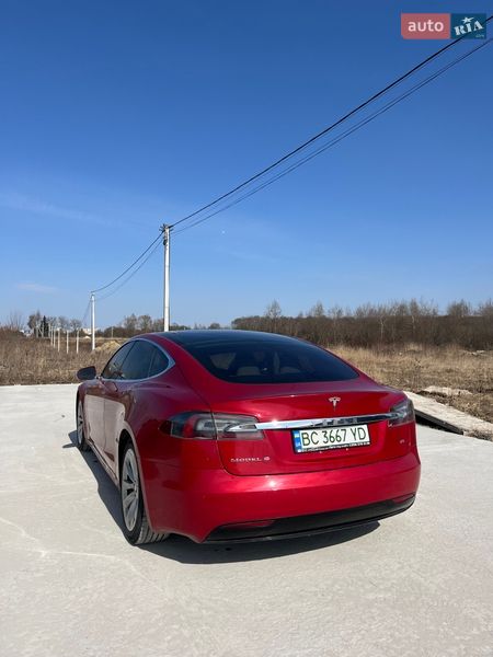 Лифтбек Tesla Model S 2016 в Львове