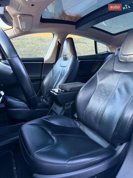 Лифтбек Tesla Model S 2014 в Киеве