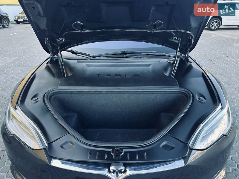 Лифтбек Tesla Model S 2020 в Одессе