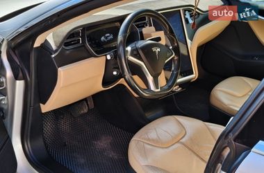 Лифтбек Tesla Model S 2014 в Глыбокой