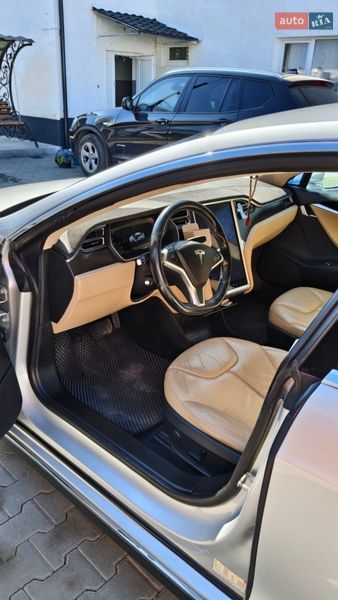 Лифтбек Tesla Model S 2014 в Глыбокой