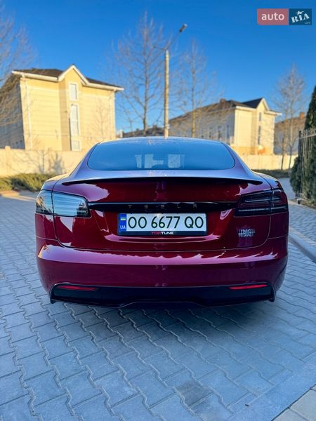 Лифтбек Tesla Model S 2024 в Одессе