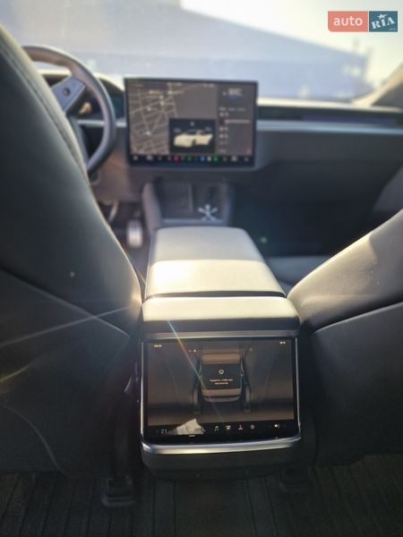 Лифтбек Tesla Model S 2023 в Одессе