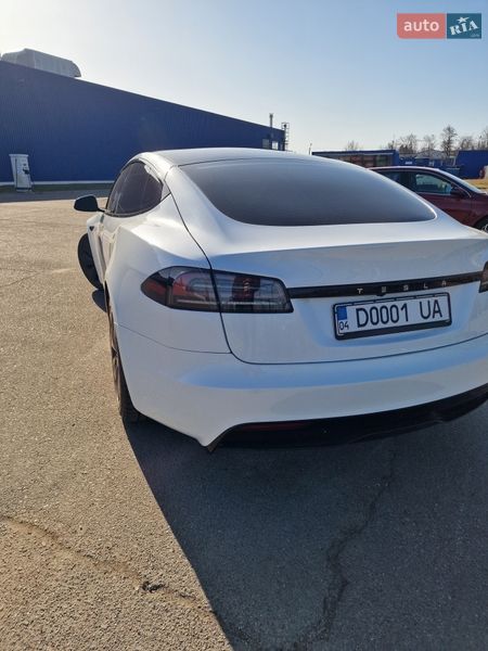 Лифтбек Tesla Model S 2023 в Одессе
