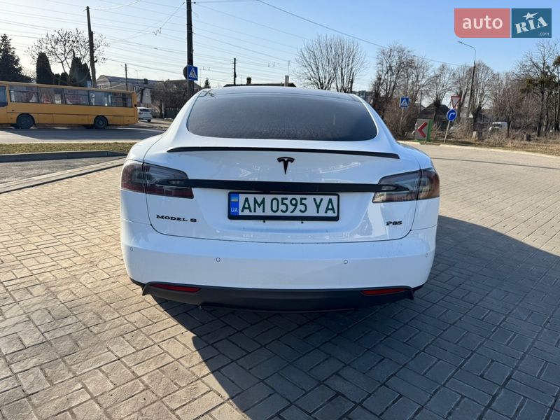Лифтбек Tesla Model S 2014 в Житомире