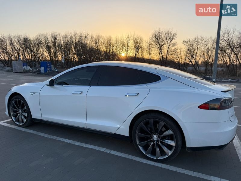 Лифтбек Tesla Model S 2013 в Борисполе фото 9 Лифтбек Tesla Model S 2013 в Борисполе