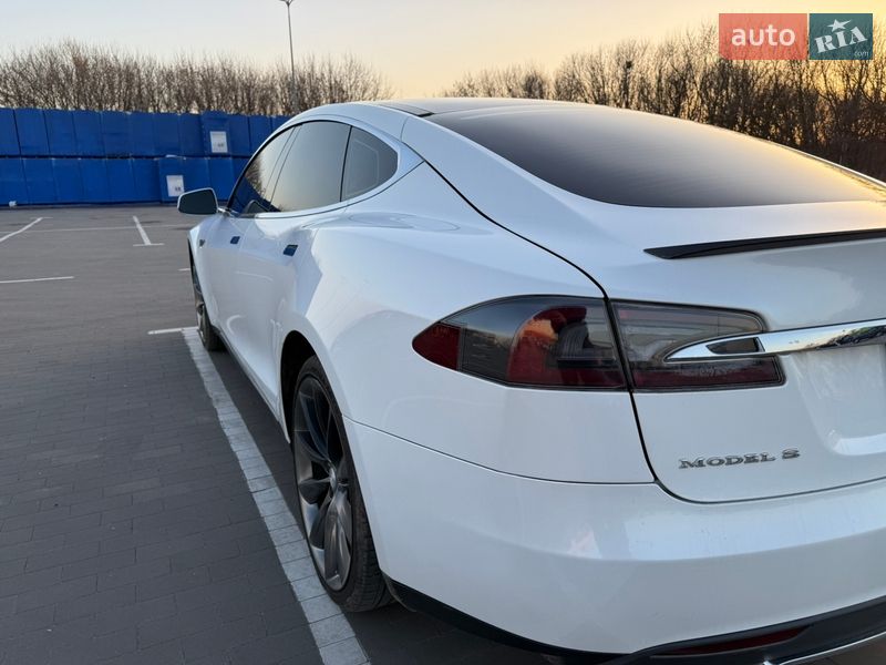 Лифтбек Tesla Model S 2013 в Борисполе фото 13 Лифтбек Tesla Model S 2013 в Борисполе