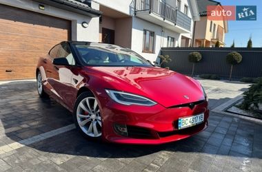 Ліфтбек Tesla Model S 2019 в Львові