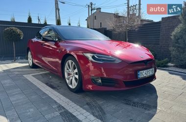 Лифтбек Tesla Model S 2019 в Львове