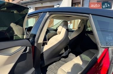 Лифтбек Tesla Model S 2019 в Львове