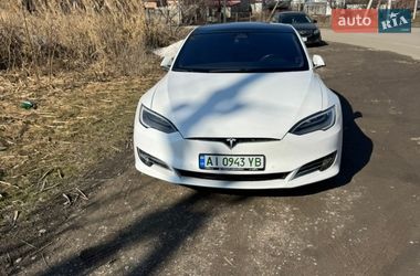 Ліфтбек Tesla Model S 2020 в Києві