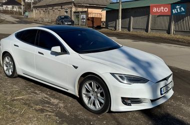 Ліфтбек Tesla Model S 2020 в Києві