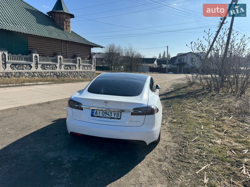 Ліфтбек Tesla Model S 2020 в Києві