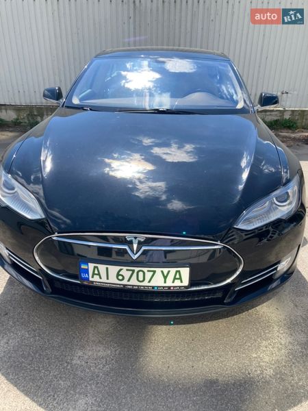 Лифтбек Tesla Model S 2014 в Киеве
