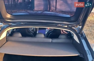 Лифтбек Tesla Model S 2014 в Умани