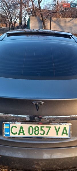 Лифтбек Tesla Model S 2014 в Умани