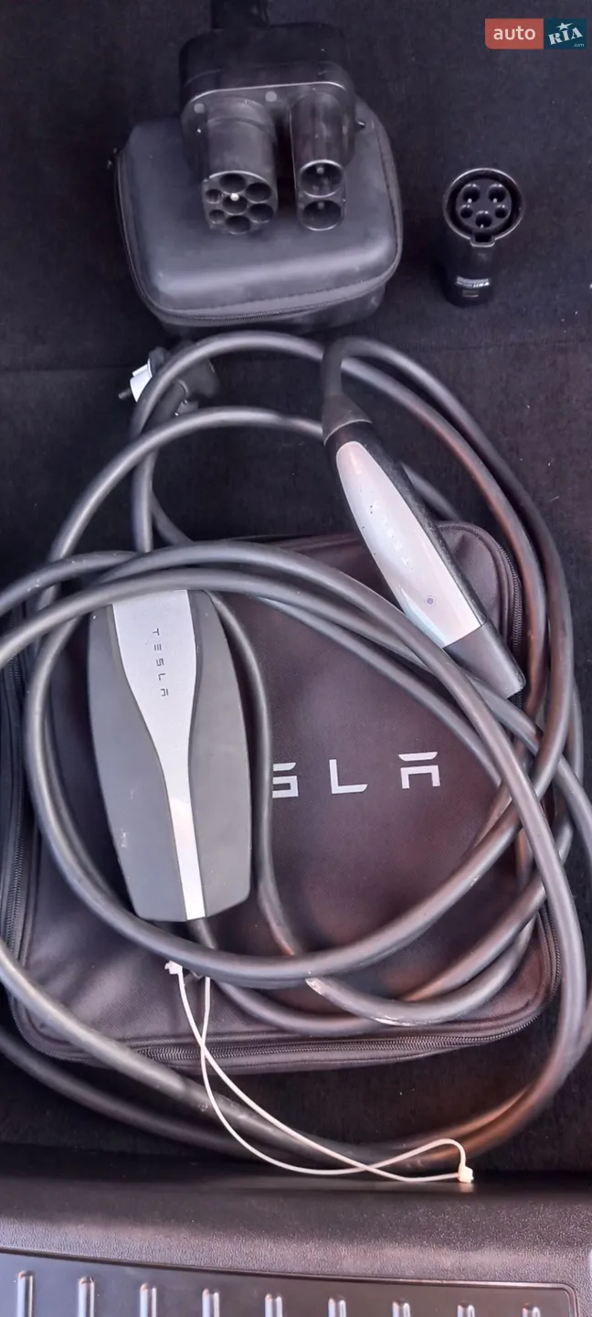 2014 Tesla Model S - мініатюра 38