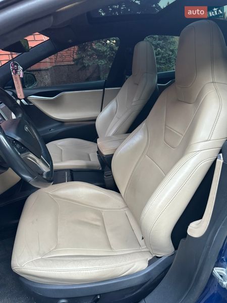 Ліфтбек Tesla Model S 2016 в Рівному