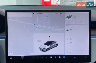 Лифтбек Tesla Model S 2022 в Киеве