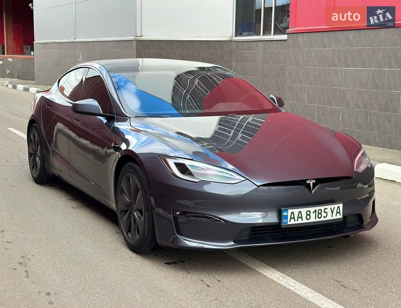 Лифтбек Tesla Model S 2022 в Киеве