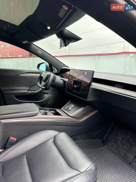 Лифтбек Tesla Model S 2022 в Киеве