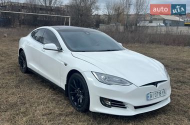 Лифтбек Tesla Model S 2015 в Черкассах