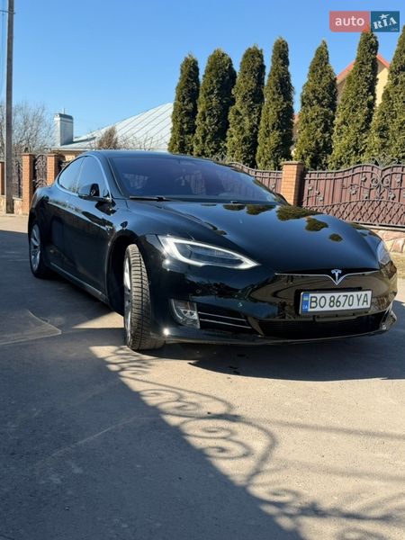 Лифтбек Tesla Model S 2018 в Тернополе
