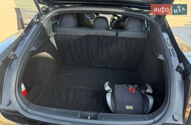 Лифтбек Tesla Model S 2018 в Тернополе